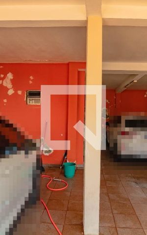 Casa à venda com 300m², 3 quartos e 3 vagas Casa à venda com 300m², 3 quartos e 3 vagasÁrea comum