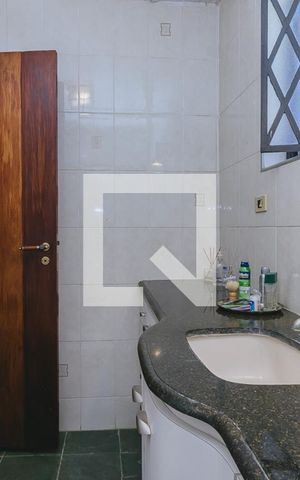Casa de condomínio para alugar com 580m², 6 quartos e 4 vagas Casa de condomínio para alugar com 580m², 6 quartos e 4 vagasSuíte 4