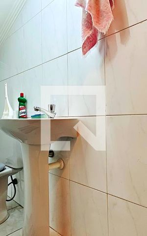 Casa à venda com 214m², 3 quartos e 4 vagas Casa à venda com 214m², 3 quartos e 4 vagasLavabo