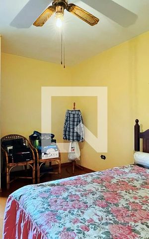 Casa à venda com 214m², 3 quartos e 4 vagas Casa à venda com 214m², 3 quartos e 4 vagasSuíte