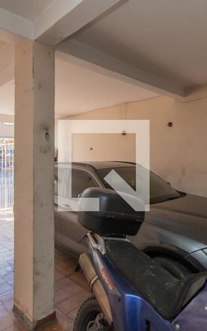 Casa à venda com 300m², 2 quartos e 2 vagas Casa à venda com 300m², 2 quartos e 2 vagasGaragem