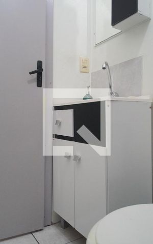 Apartamento à venda com 38m², 2 quartos e 1 vaga Apartamento à venda com 38m², 2 quartos e 1 vagaBanheiro