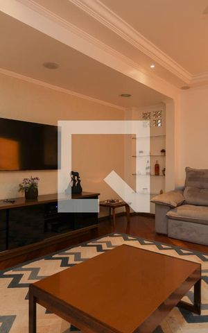 Casa à venda com 500m², 3 quartos e 4 vagas Casa à venda com 500m², 3 quartos e 4 vagasSala