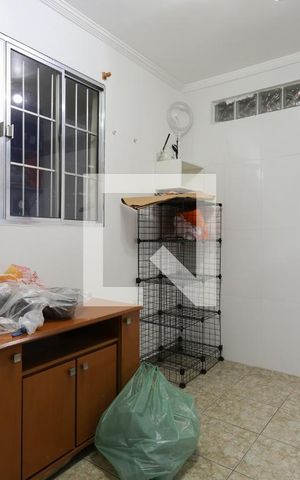 Casa à venda com 500m², 3 quartos e 4 vagas Casa à venda com 500m², 3 quartos e 4 vagasQuarto de serviço