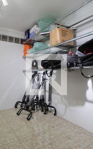 Casa à venda com 500m², 3 quartos e 4 vagas Casa à venda com 500m², 3 quartos e 4 vagasQuarto de serviço