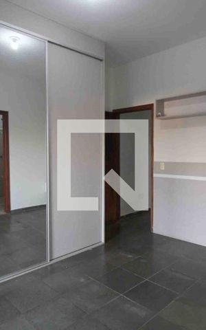 Casa para alugar com 186m², 4 quartos e 2 vagasSuíte