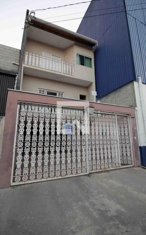 Casa para alugar com 186m², 4 quartos e 2 vagasFachada