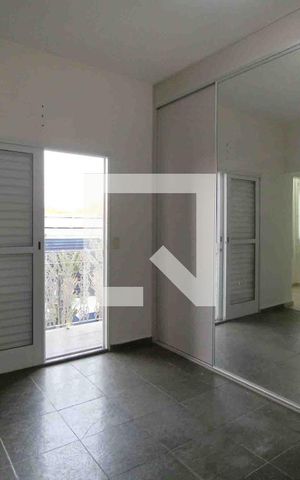Casa para alugar com 186m², 4 quartos e 2 vagasSuíte