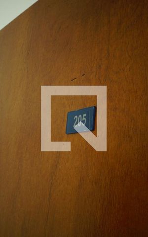 Apartamento à venda com 77m², 1 quarto e 1 vagaPORTA DE ENTRADA