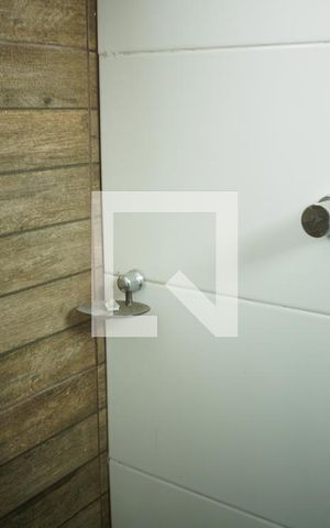 Apartamento à venda com 77m², 1 quarto e 1 vagaBANHEIRO