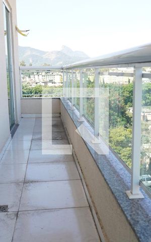 Apartamento à venda com 77m², 1 quarto e 1 vagaVaranda