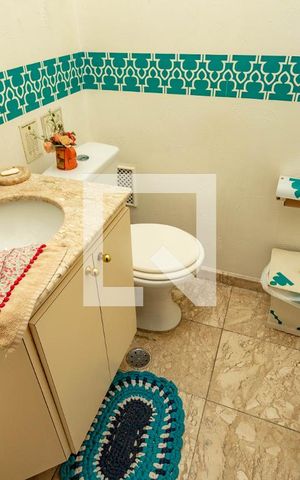 Casa de condomínio à venda com 192m², 3 quartos e 4 vagas Casa de condomínio à venda com 192m², 3 quartos e 4 vagasLavabo