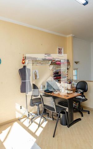 Casa de condomínio à venda com 192m², 3 quartos e 4 vagas Casa de condomínio à venda com 192m², 3 quartos e 4 vagasAteliê / Sala reversível