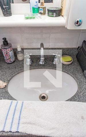 Casa de condomínio à venda com 192m², 3 quartos e 4 vagas Casa de condomínio à venda com 192m², 3 quartos e 4 vagasBanheiro do Quarto 2