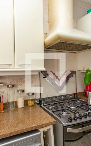 Casa de condomínio à venda com 192m², 3 quartos e 4 vagas Casa de condomínio à venda com 192m², 3 quartos e 4 vagasCozinha