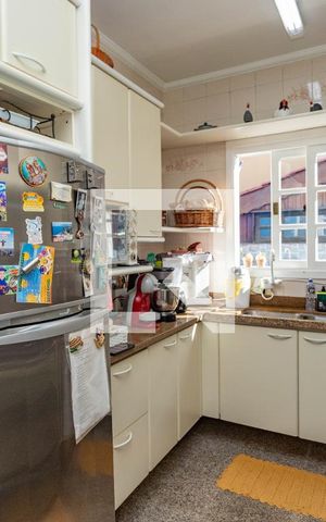 Casa de condomínio à venda com 192m², 3 quartos e 4 vagas Casa de condomínio à venda com 192m², 3 quartos e 4 vagasCozinha