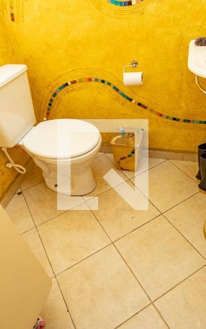 Casa de condomínio à venda com 192m², 3 quartos e 4 vagas Casa de condomínio à venda com 192m², 3 quartos e 4 vagasBanheiro de Serviço