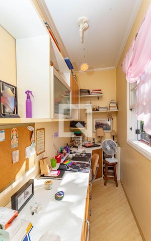 Casa de condomínio à venda com 192m², 3 quartos e 4 vagasEscritório