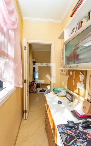 Casa de condomínio à venda com 192m², 3 quartos e 4 vagas Casa de condomínio à venda com 192m², 3 quartos e 4 vagasEscritório