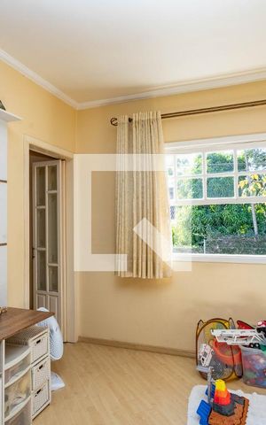 Casa de condomínio à venda com 192m², 3 quartos e 4 vagas Casa de condomínio à venda com 192m², 3 quartos e 4 vagasAteliê / Sala reversível