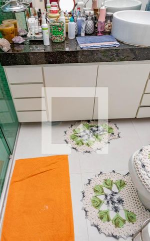 Casa de condomínio à venda com 192m², 3 quartos e 4 vagas Casa de condomínio à venda com 192m², 3 quartos e 4 vagasBanheiro do Quarto 3