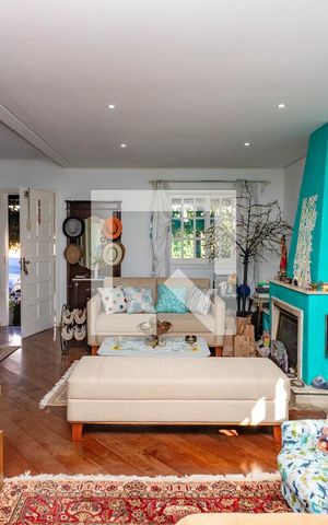 Casa de condomínio à venda com 192m², 3 quartos e 4 vagasSala
