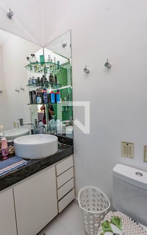Casa de condomínio à venda com 192m², 3 quartos e 4 vagas Casa de condomínio à venda com 192m², 3 quartos e 4 vagasBanheiro do Quarto 3