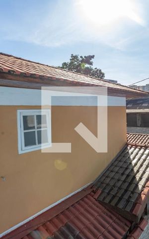 Casa de condomínio à venda com 192m², 3 quartos e 4 vagas Casa de condomínio à venda com 192m², 3 quartos e 4 vagasVista