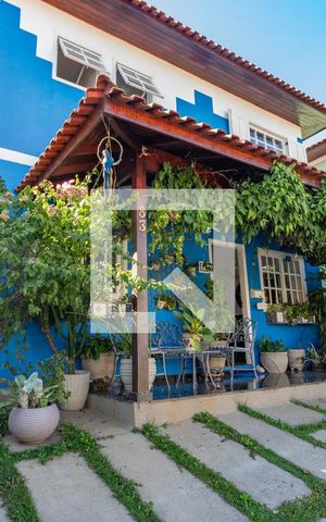 Casa de condomínio à venda com 192m², 3 quartos e 4 vagas Casa de condomínio à venda com 192m², 3 quartos e 4 vagasFachada