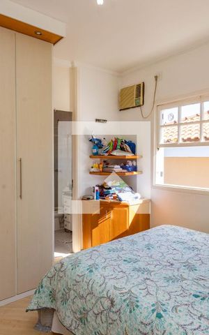 Casa de condomínio à venda com 192m², 3 quartos e 4 vagas Casa de condomínio à venda com 192m², 3 quartos e 4 vagasQuarto 2