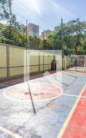 Casa de condomínio à venda com 192m², 3 quartos e 4 vagas Casa de condomínio à venda com 192m², 3 quartos e 4 vagasÁrea comum