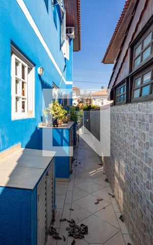 Casa de condomínio à venda com 192m², 3 quartos e 4 vagas Casa de condomínio à venda com 192m², 3 quartos e 4 vagasÁrea Externa