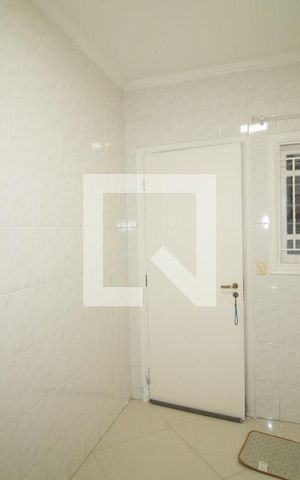 Casa à venda com 380m², 5 quartos e 5 vagas Casa à venda com 380m², 5 quartos e 5 vagasÁrea de Serviço
