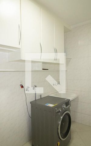 Casa à venda com 380m², 5 quartos e 5 vagas Casa à venda com 380m², 5 quartos e 5 vagasÁrea de Serviço