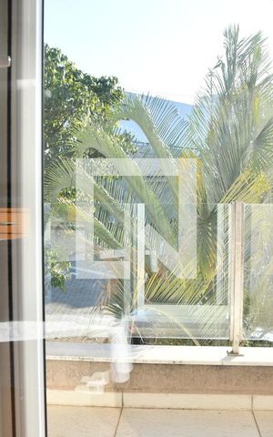 Casa de condomínio para alugar com 370m², 4 quartos e 6 vagasSuíte 1