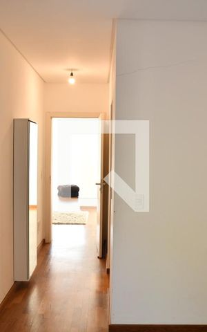 Casa de condomínio para alugar com 370m², 4 quartos e 6 vagasSuíte 4