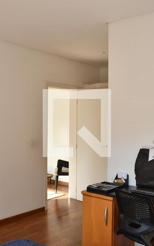 Casa de condomínio para alugar com 370m², 4 quartos e 6 vagasSuíte 1