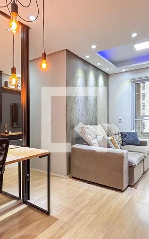 Apartamento à venda com 50m², 2 quartos e 1 vaga Apartamento à venda com 50m², 2 quartos e 1 vagaSala