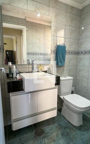 Apartamento à venda com 53m², 2 quartos e 1 vaga Apartamento à venda com 53m², 2 quartos e 1 vagaBanheiro