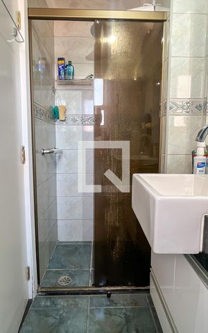 Apartamento à venda com 53m², 2 quartos e 1 vaga Apartamento à venda com 53m², 2 quartos e 1 vagaBanheiro