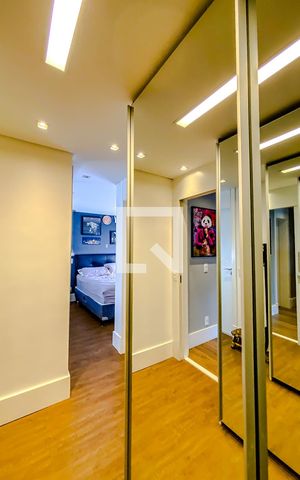 Apartamento para alugar com 80m², 1 quarto e 2 vagasCloset da suíte