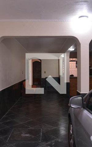 Casa à venda com 236m², 4 quartos e 6 vagasGaragem