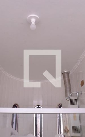 Casa à venda com 236m², 4 quartos e 6 vagasBanheiro da Suíte 1
