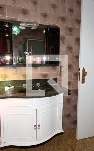 Casa à venda com 400m², 3 quartos e 12 vagasBanheiro da Suíte 1