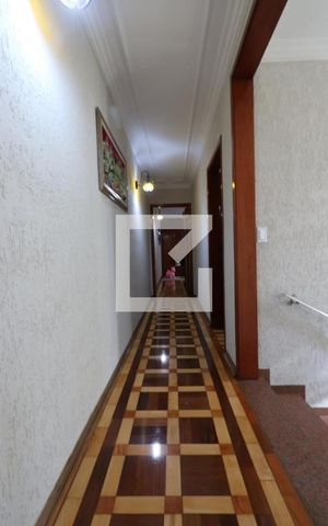 Casa à venda com 400m², 3 quartos e 12 vagasCorredor e Escada