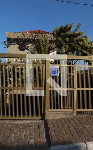 Casa à venda com 400m², 3 quartos e 12 vagasFachada