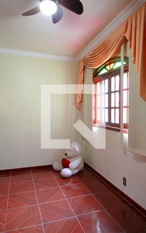 Casa para alugar com 265m², 5 quartos e 2 vagasQuarto 4