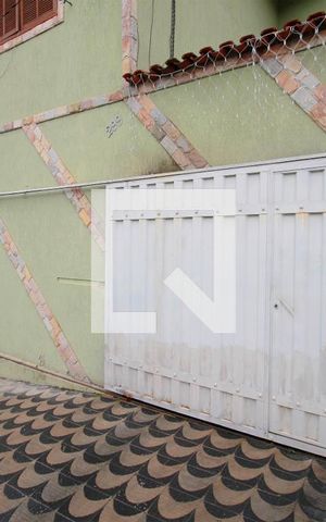 Casa para alugar com 265m², 5 quartos e 2 vagasFachada