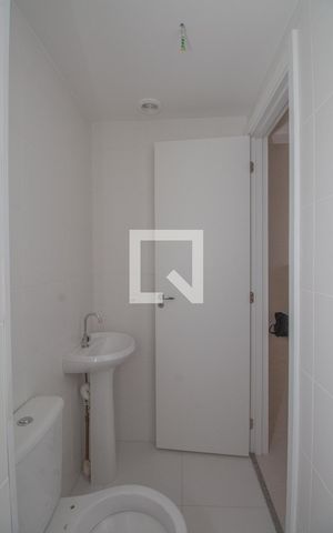 Apartamento para alugar com 32m², 2 quartos e 1 vaga Apartamento para alugar com 32m², 2 quartos e 1 vagaBanheiro