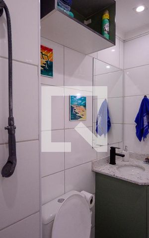 Apartamento à venda com 70m², 3 quartos e 2 vagas Apartamento à venda com 70m², 3 quartos e 2 vagasBanheiro Social